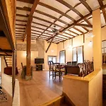 Casa de la Mezquita y Casa de Carretas